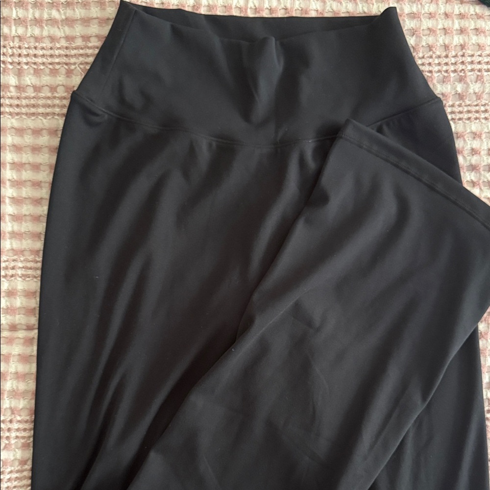 P’tula Black High-Waisted Leggings